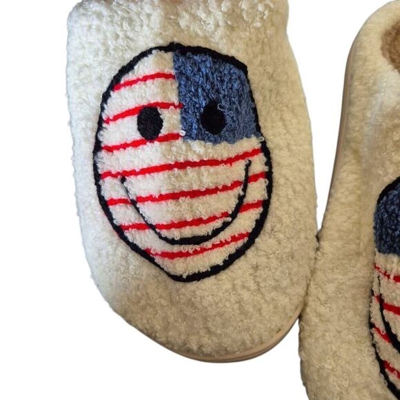 Never Old Women's Ivory Fun Happy Slippers NEW - Picture 5 of 6